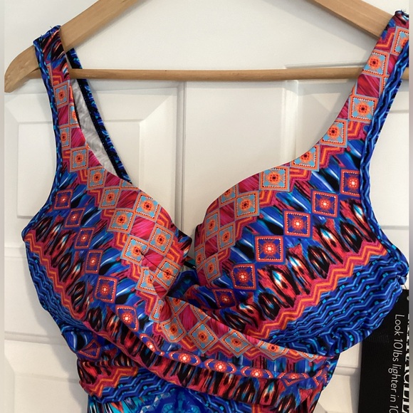 Miraclesuite Casablanca Criss Cross Escape One Piece Swimsuit 10 - Picture 10 of 16